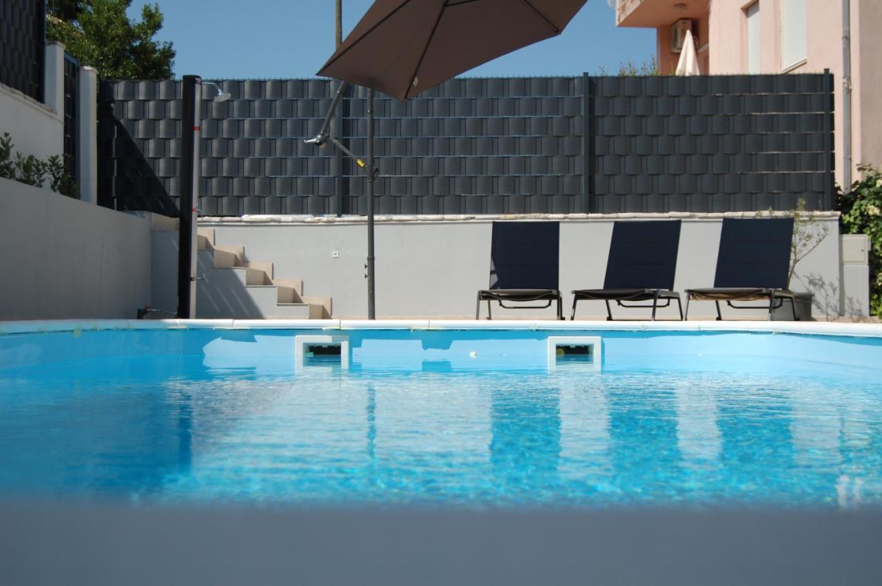 Nela & Sara - 2 Apartments With Heated Swimming Pool Сегет-Враница Экстерьер фото