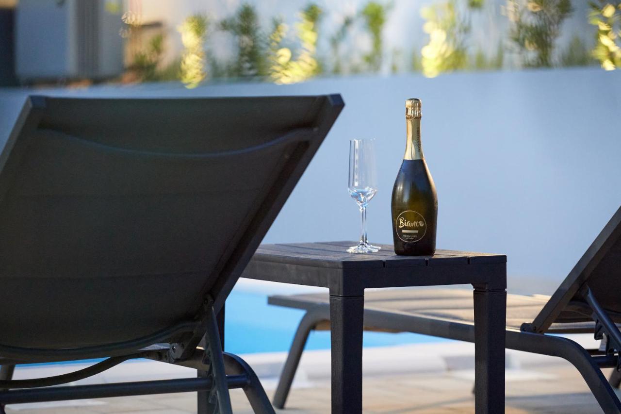 Nela & Sara - 2 Apartments With Heated Swimming Pool Сегет-Враница Экстерьер фото